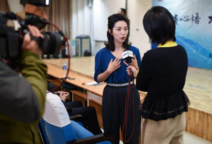 “以学促行以学促干　推动全会精神落地见效我市各级各部门深入学习贯彻党的